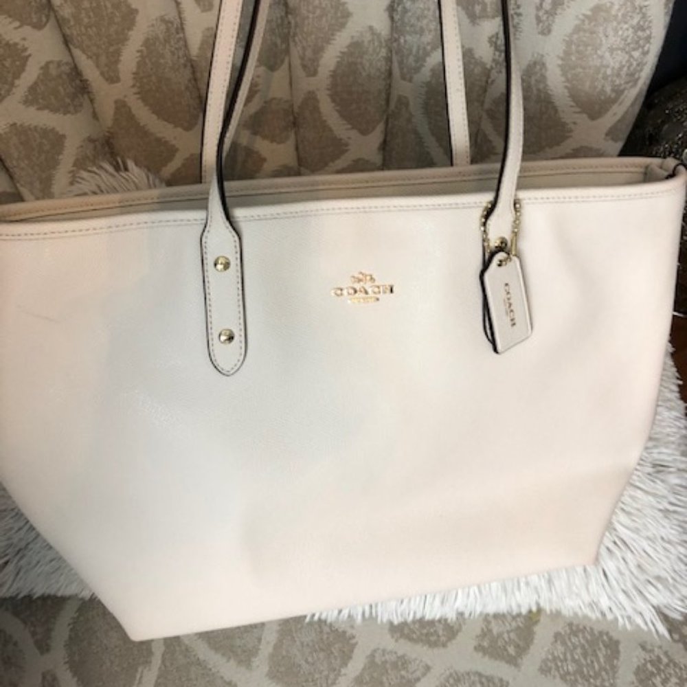 Coach Leather Tote Bag - Off White